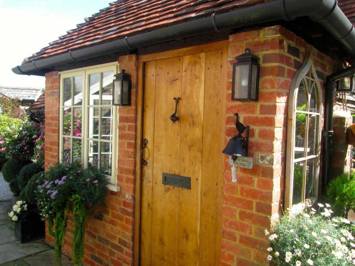 Clayton Wickham Farmhouse Hurstpierpoint Kültér fotó